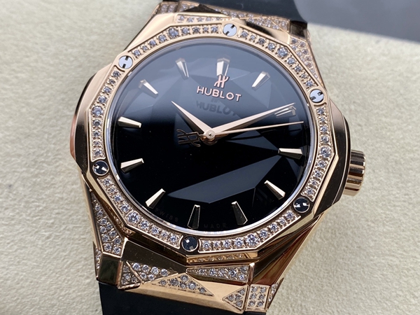 ウブロコピー時計背面デザイン